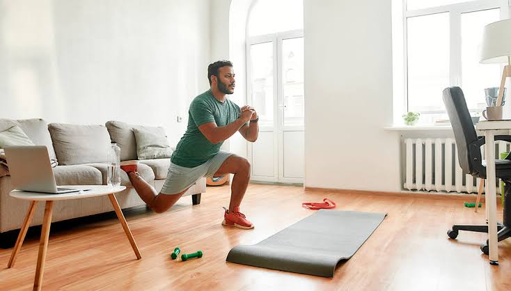 Entrenamiento en Casa vs. Entrenamiento en Gimnasio: Diferencias y Consejos
