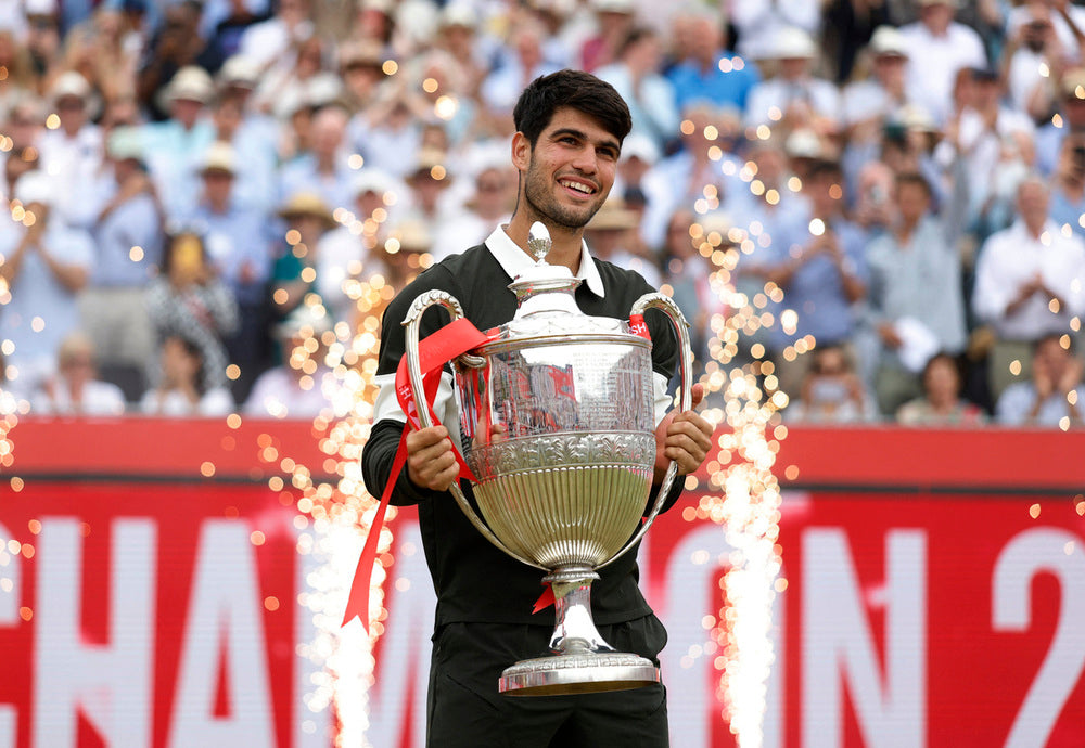 Carlos Alcaraz conquista su segundo título en Queen’s y se proyecta como favorito para Wimbledon