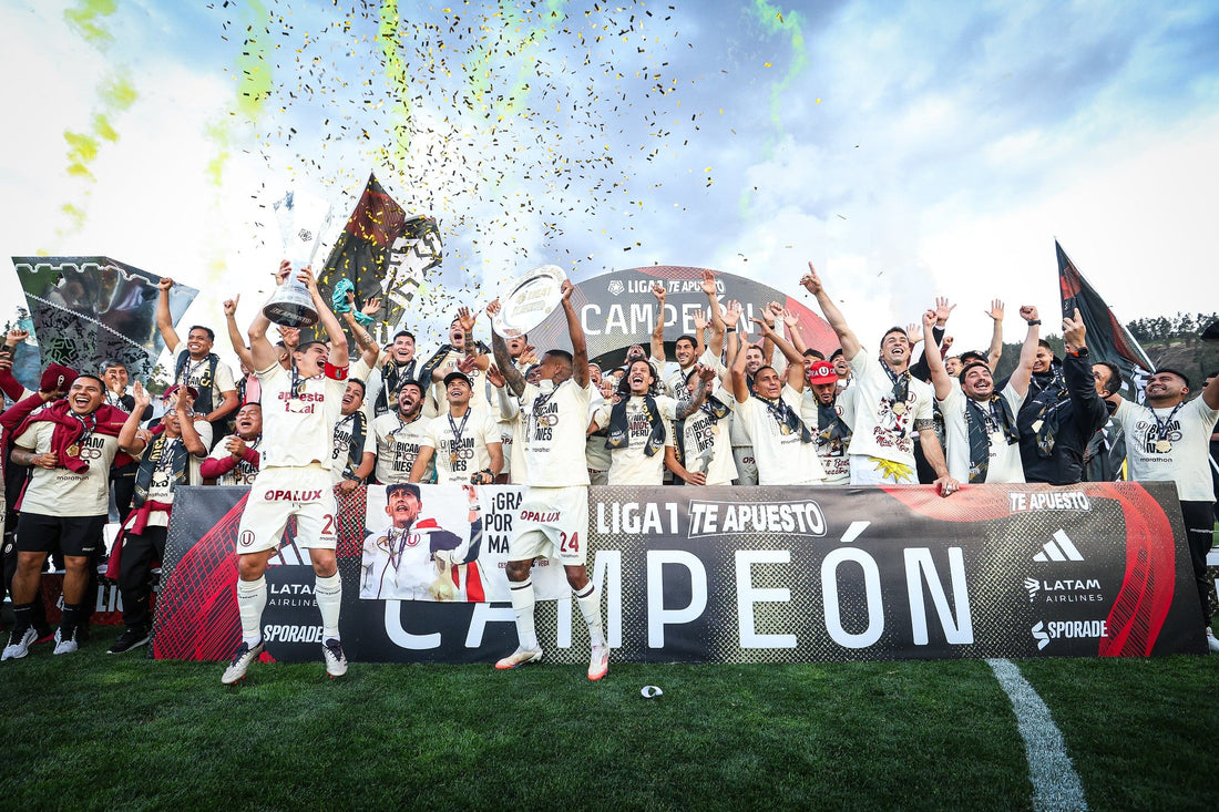 Universitario campeón del Torneo Apertura 2025: autoridad crema en la Liga 1